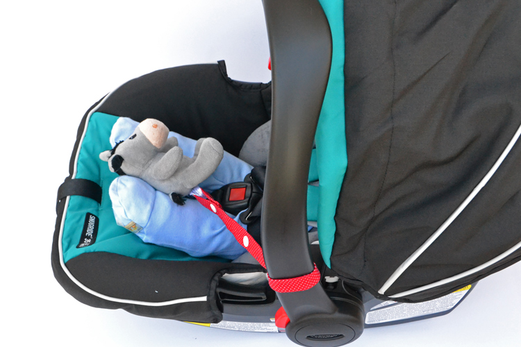 toy-keeper-on-carseat