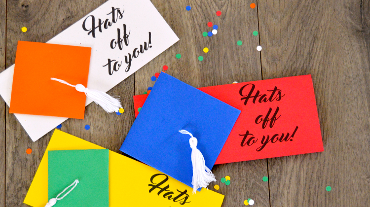 Free-Printable-Money-Holder-Graduation-Card-holds-cash-or-a-check